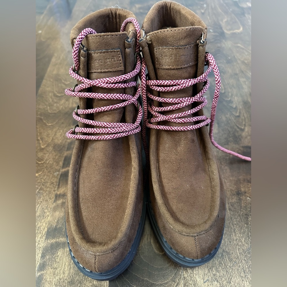 Indigo Rd. Windsor 2 Brown heeled hiking Boots high top sneakers suede size 9